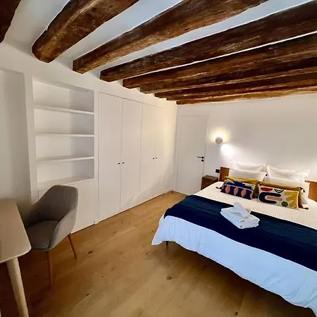 Modern 1 Bedroom / Hyper Centre *