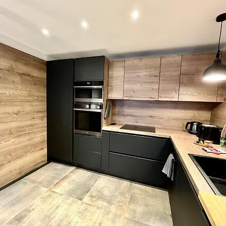 Modern 1 Bedroom / Hyper Centre Lägenhet *